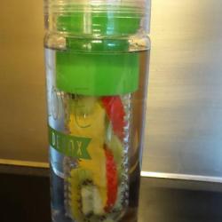 Mindset santé et sa Detox Bottle Water.